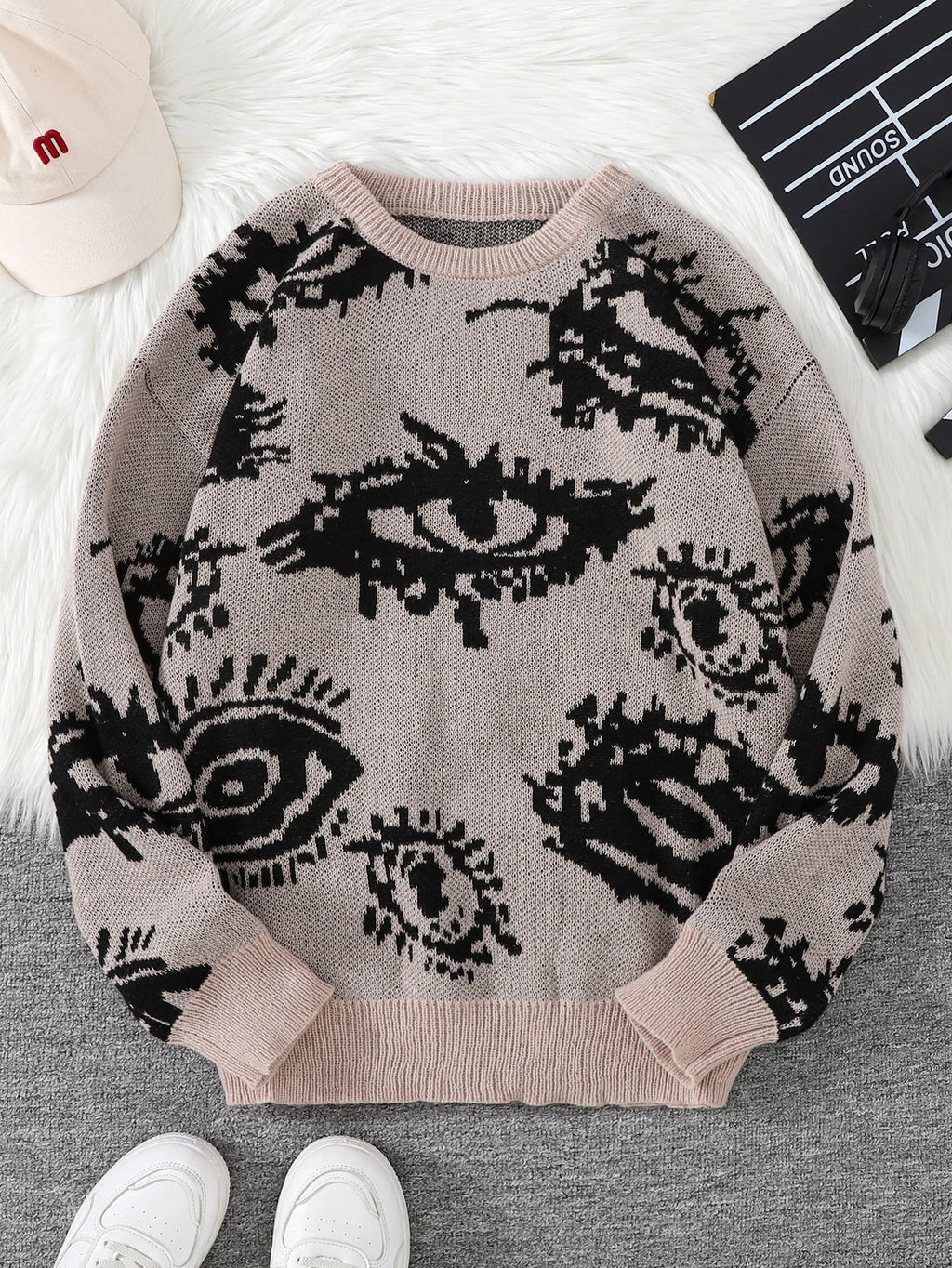Abstract Eye Motif Jacquard Sweater – Casual Fall-Winter Pullover