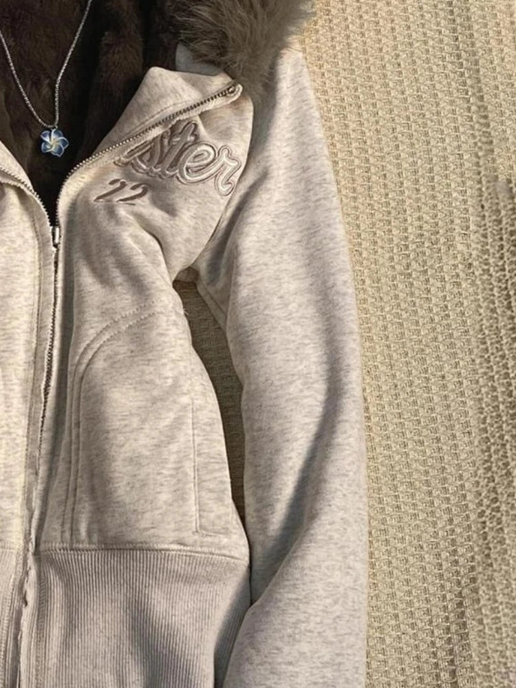 🦴 Hoodie Patchwork Vintage Y2K con Pelo y Bordado – Grunge Otoñal