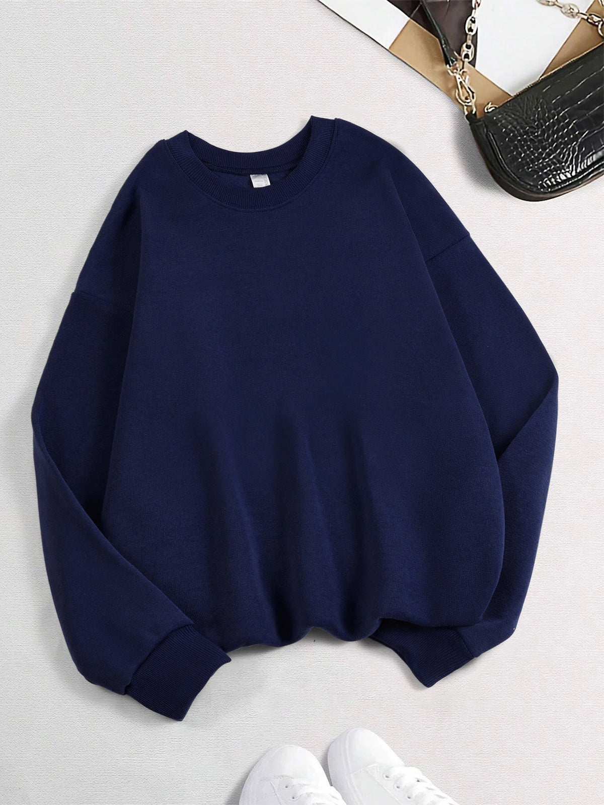 🤍 Sudadera Oversize de Forro Polar – Comodidad Esencial Invierno