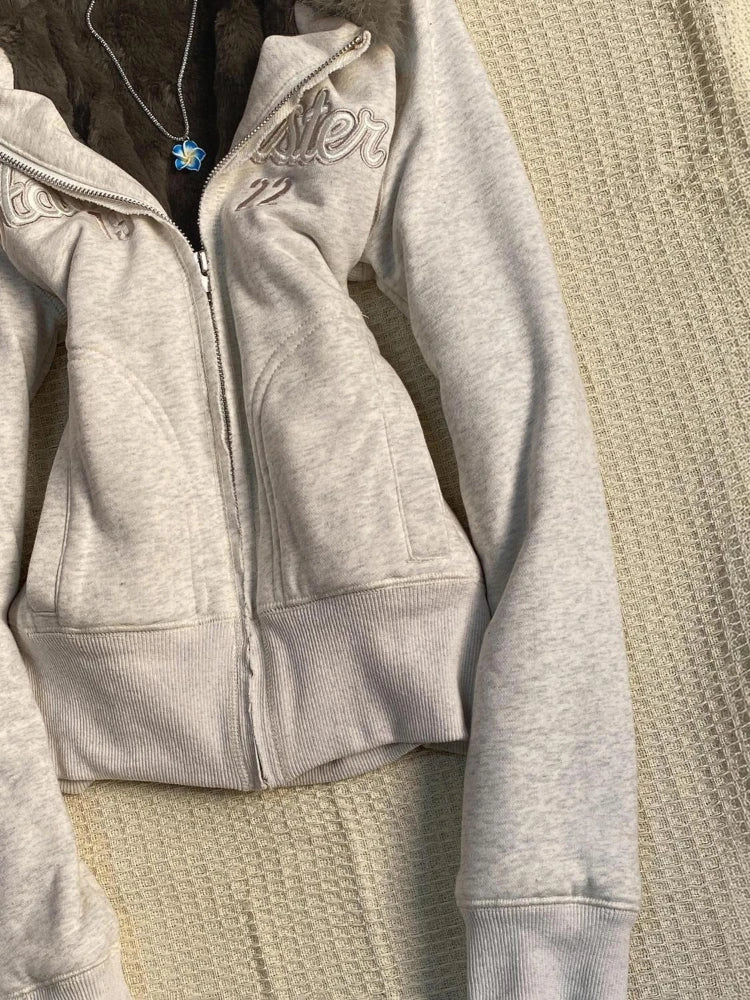 🦴 Hoodie Patchwork Vintage Y2K con Pelo y Bordado – Grunge Otoñal