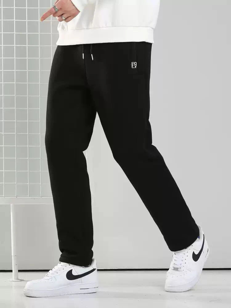 Men's winter sweatpants: thick, warm fleece joggers, casual cotton sportswear with zippered pockets and plus sizes (6XL, 7XL, 8XL).