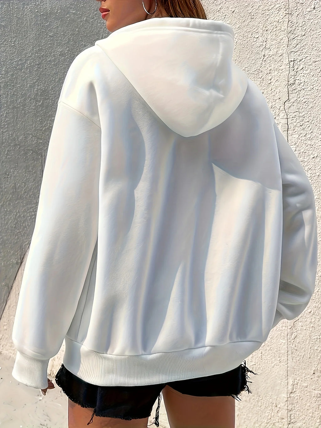 🤎 Hoodie Marrón Relaxed con Estampado Blanco – Comodidad Total
