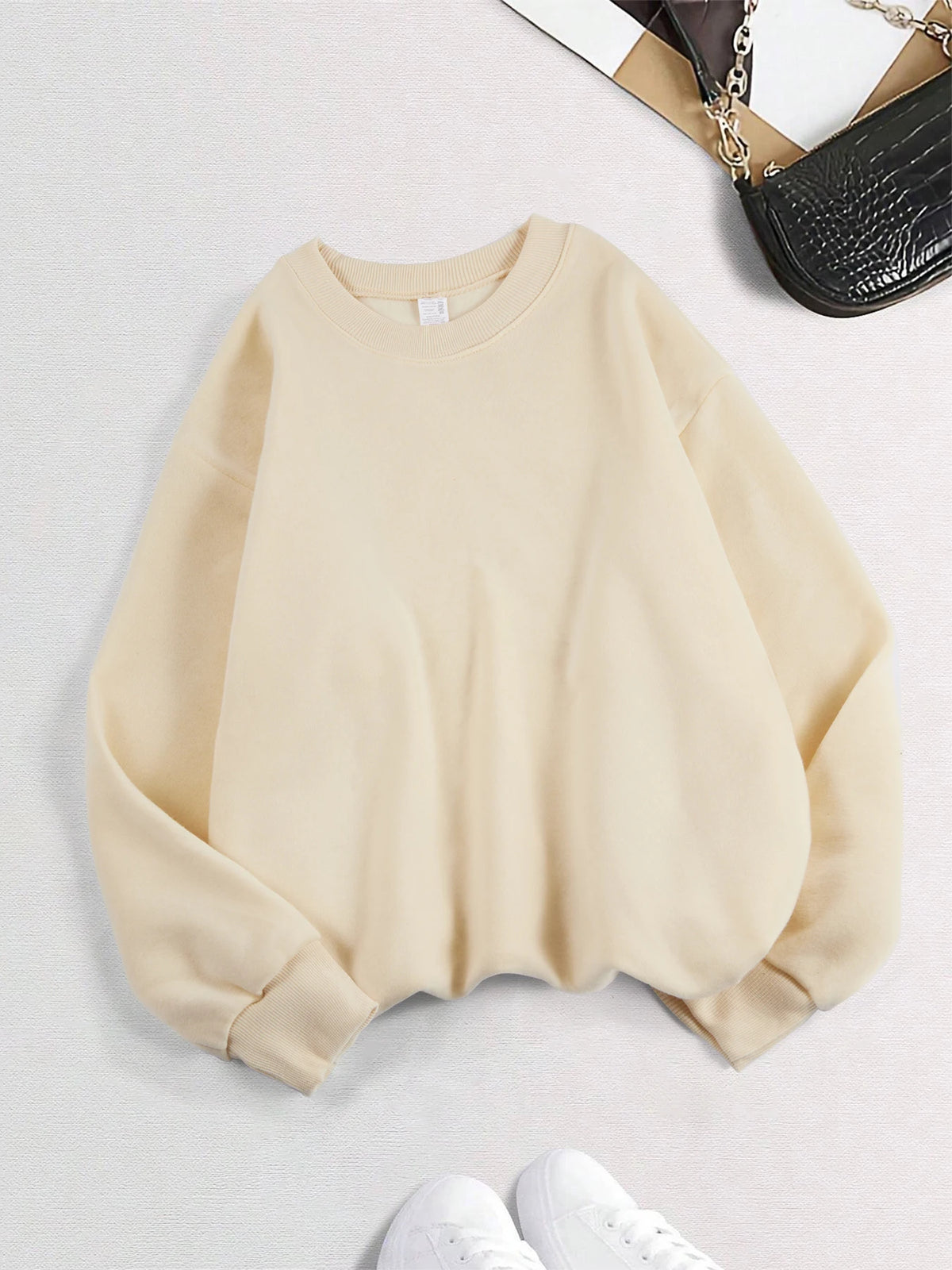 🤍 Sudadera Oversize de Forro Polar – Comodidad Esencial Invierno