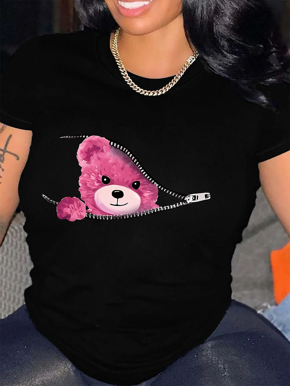 Teddy bear graphic print t-shirt, casual short-sleeve crew neck top for spring and summer, women's clothing.