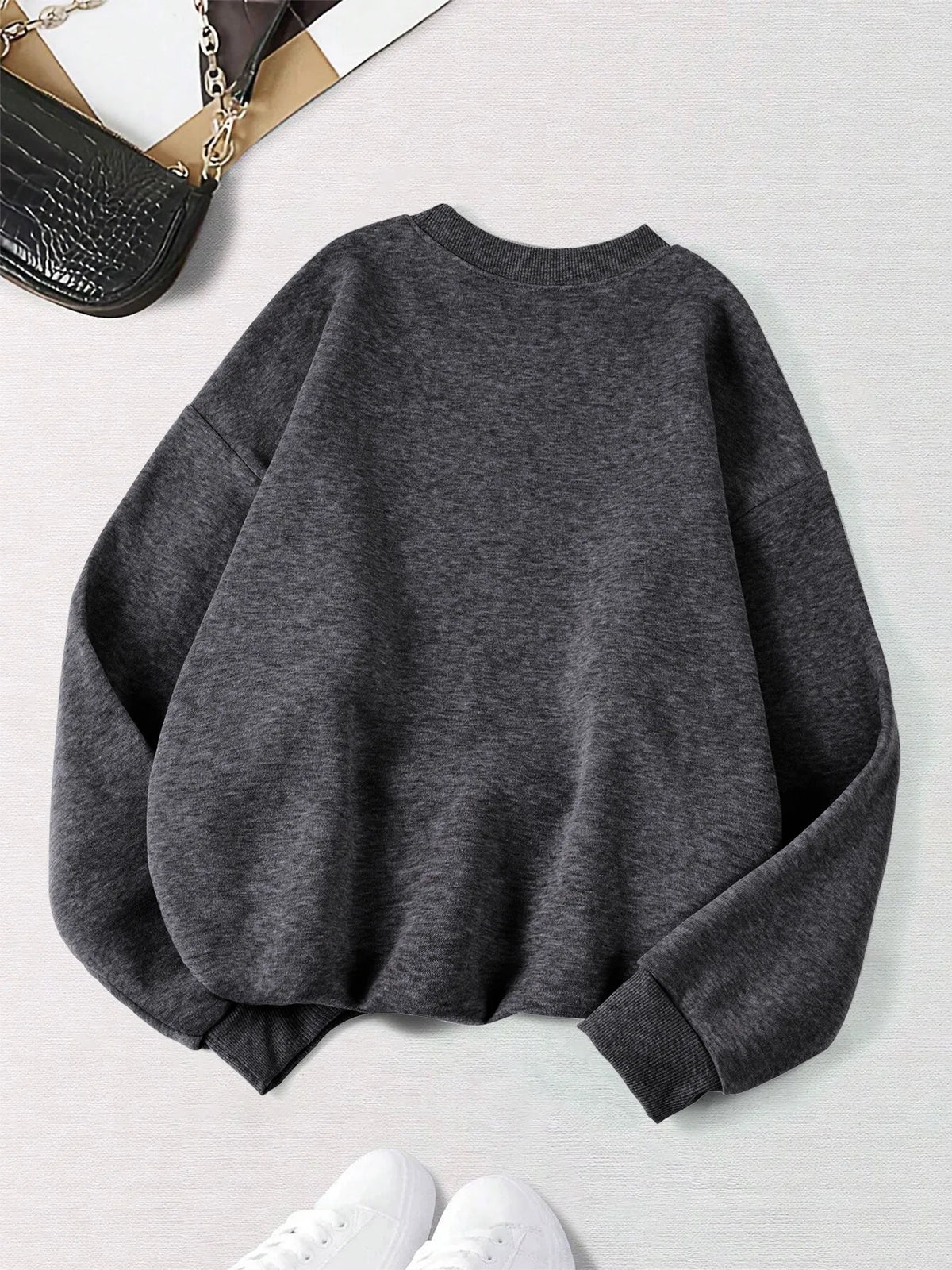 🤍 Sudadera Oversize de Forro Polar – Comodidad Esencial Invierno