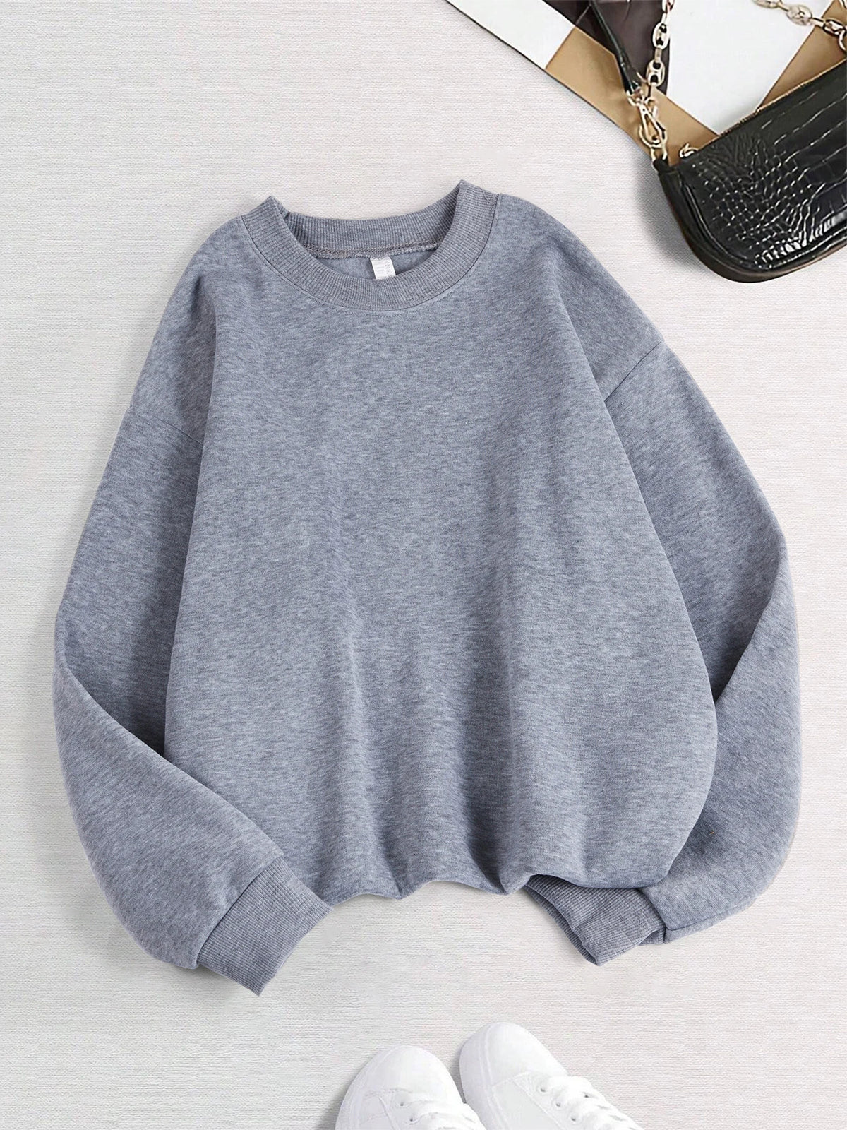 🤍 Sudadera Oversize de Forro Polar – Comodidad Esencial Invierno