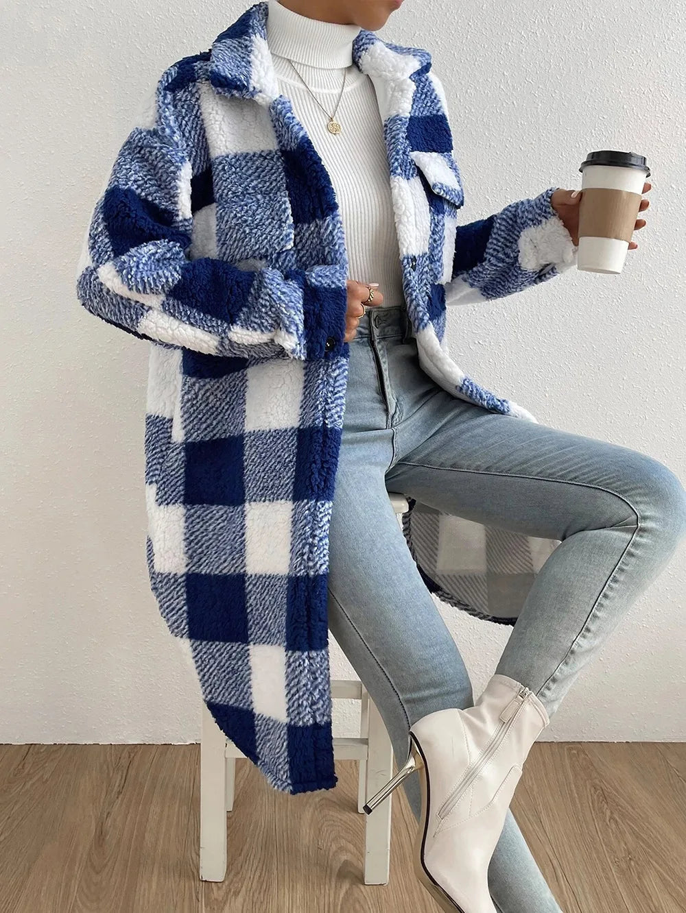 🧥 Abrigo Largo de Cuadros con Forro Polar – Estilo Trench Premium