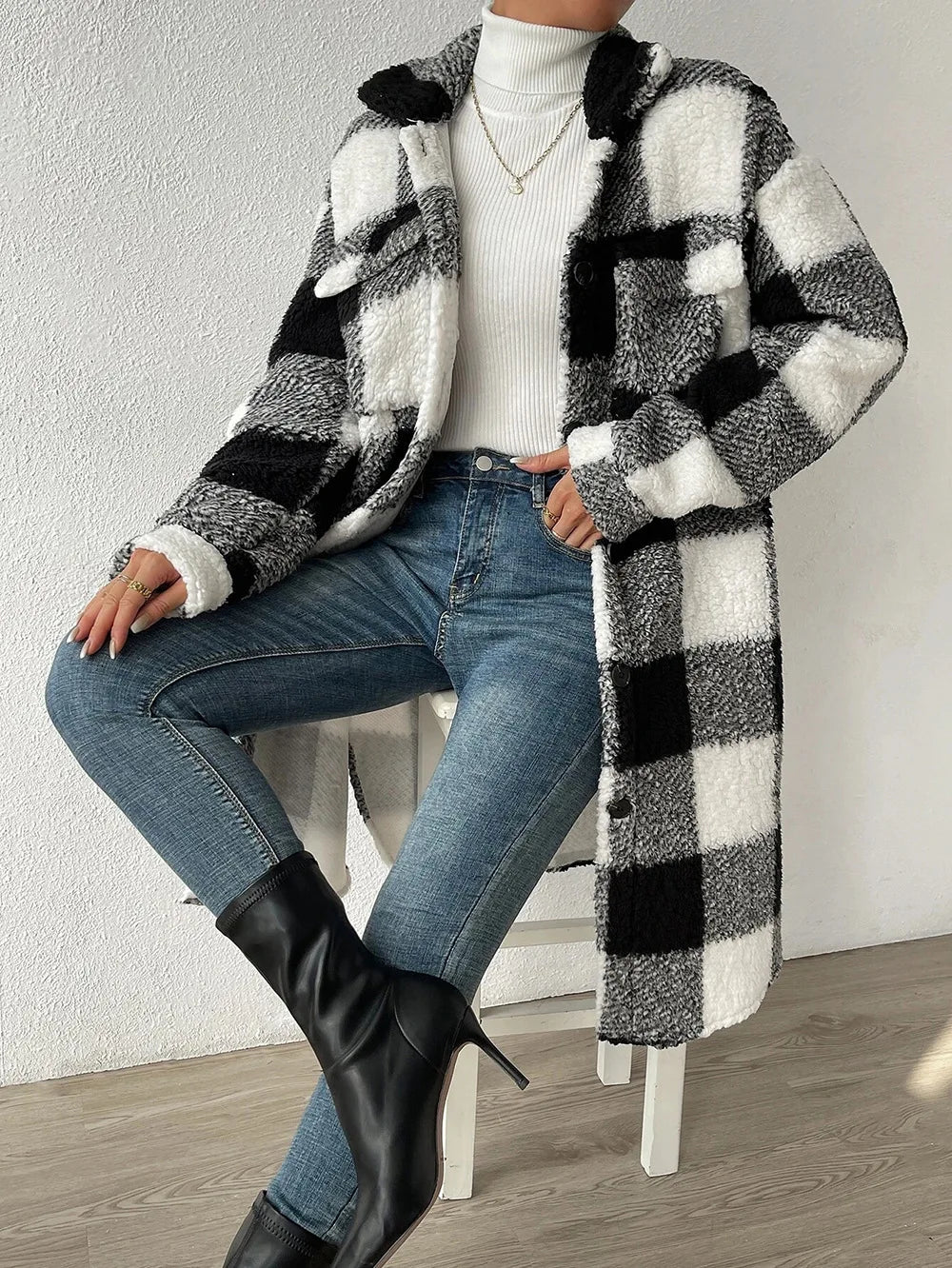 🧥 Abrigo Largo de Cuadros con Forro Polar – Estilo Trench Premium